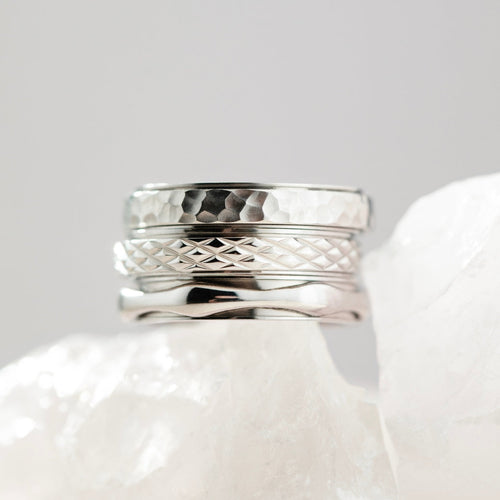 The Anchor Ring – Hammered Silver